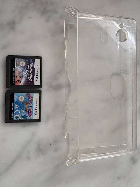 Nintendo DSi White with Games