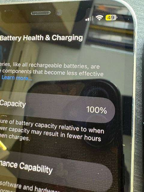 IPHONE 12 PRO 256GB MEMORY CLEAN WITH EXTRA'S BATTERY HEALTH 100%