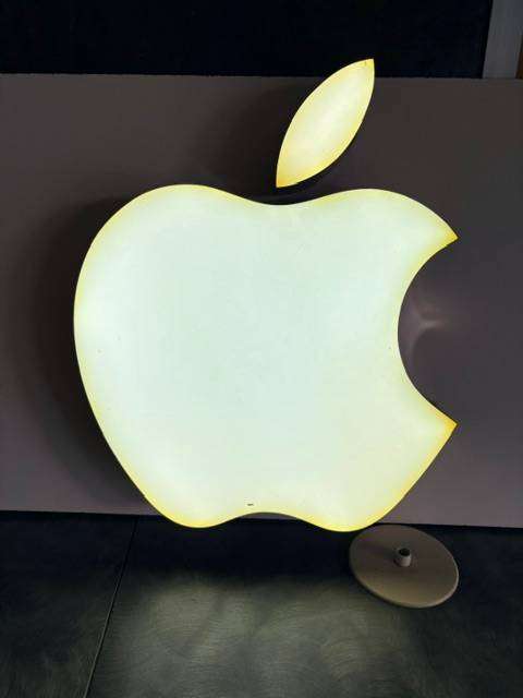 APPLE LIGHT/LIGHT BOX FOR APPLE DEALER/CELL PHONE STORE/CELL REPAIR STORE