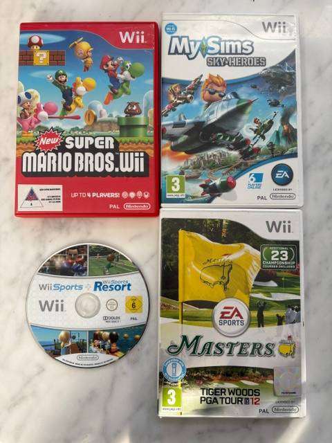 NINTENDO WII CONSOLE WII SPORTS RESORT PACK BLACK EDITION BOX AND GAMES 2X CONTROLLERS