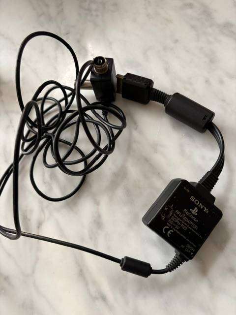 SONY PS2 ORIGINAL AV CABLE AND RFU CABLE
