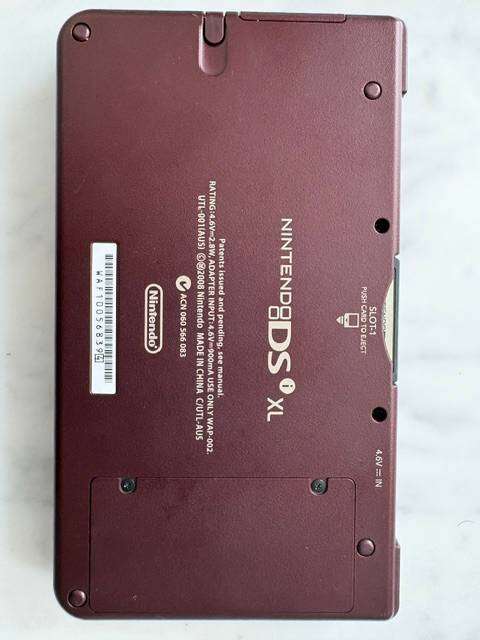 NINTENDO DSI XL CLEAN CONDITION WITH SUPER MARIO BROS