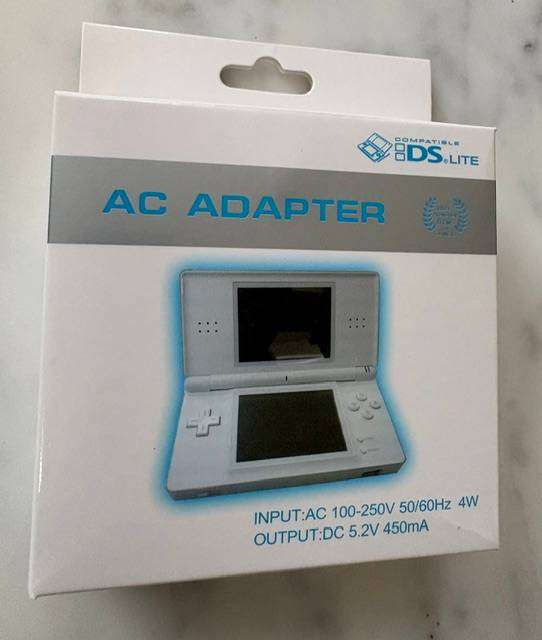 NINTENDO DS LITE CHARGER