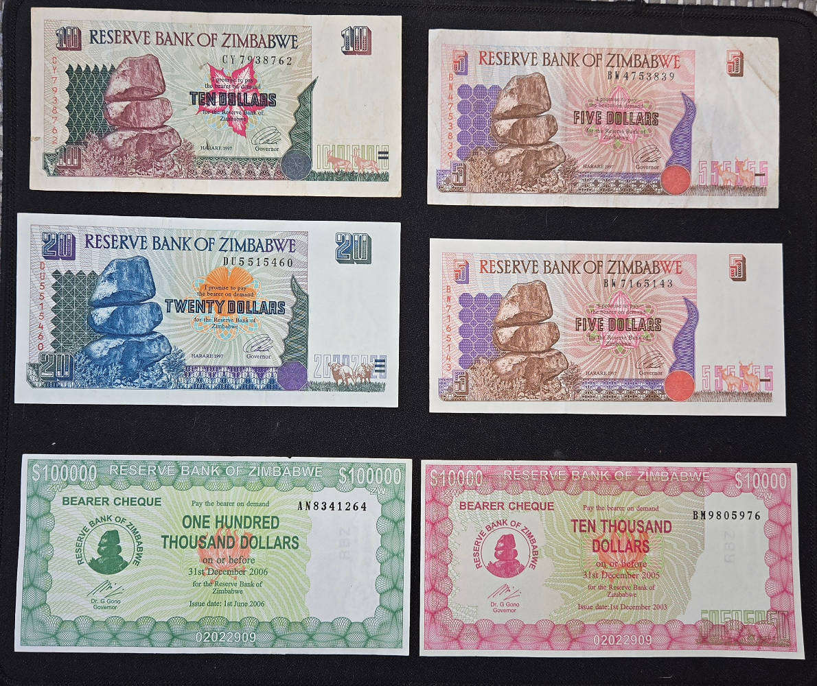 Selection of Zimbabwe banknotes