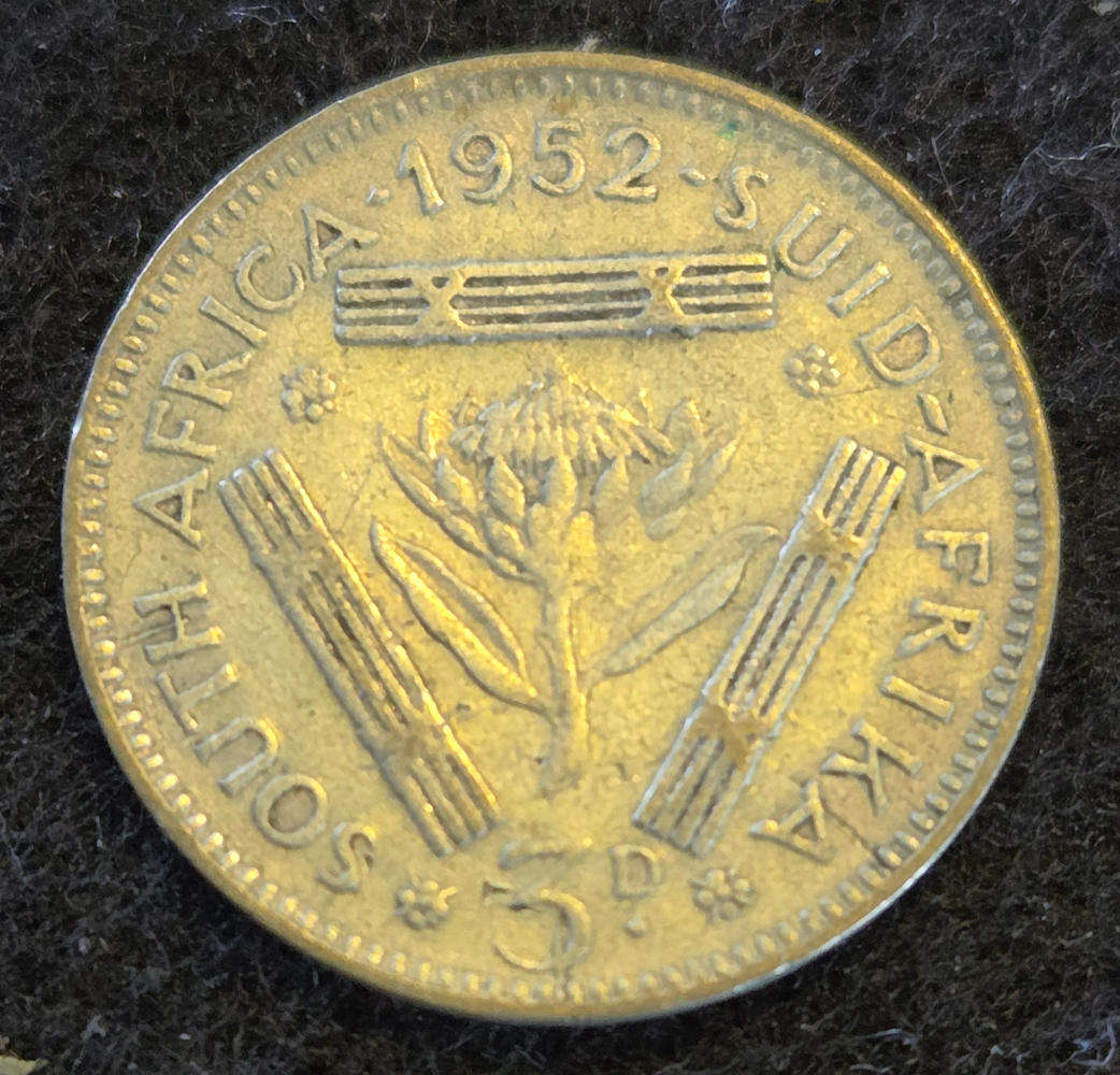 1952 - 3 Pence (lot 2 of 3)