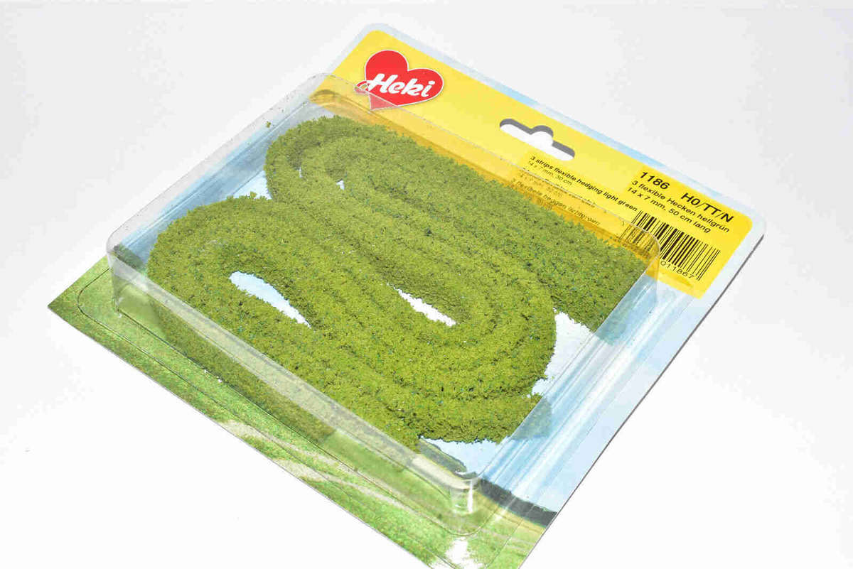 HEKI H0 1186 3 Piece Flexible Hedges in Light Green, Hedge Set