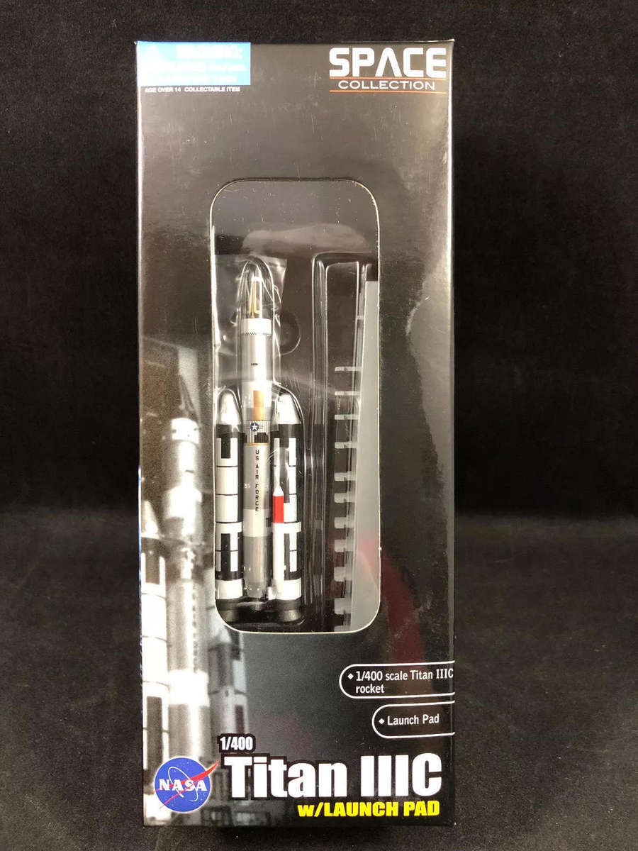 Dragon Wings Models, Titan IIIC w/Launch Pad 56228 1/400 Scale