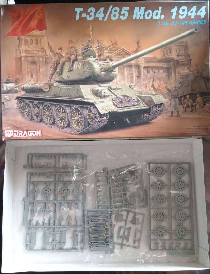 Dragon Models, T-34/85 Mod. 1944, DN6066, 1/35 Scale,