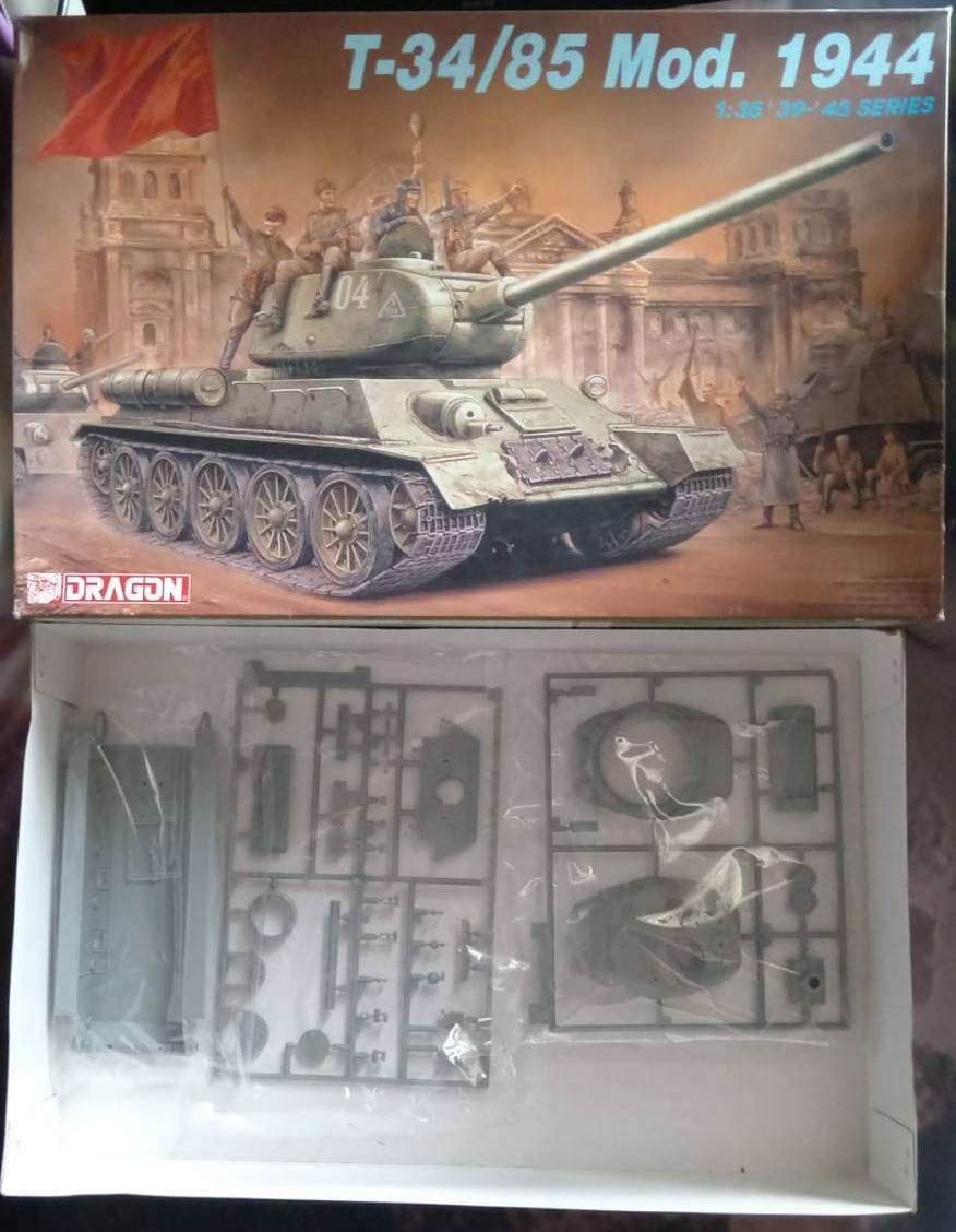 Dragon Models, T-34/85 Mod. 1944, DN6066, 1/35 Scale,