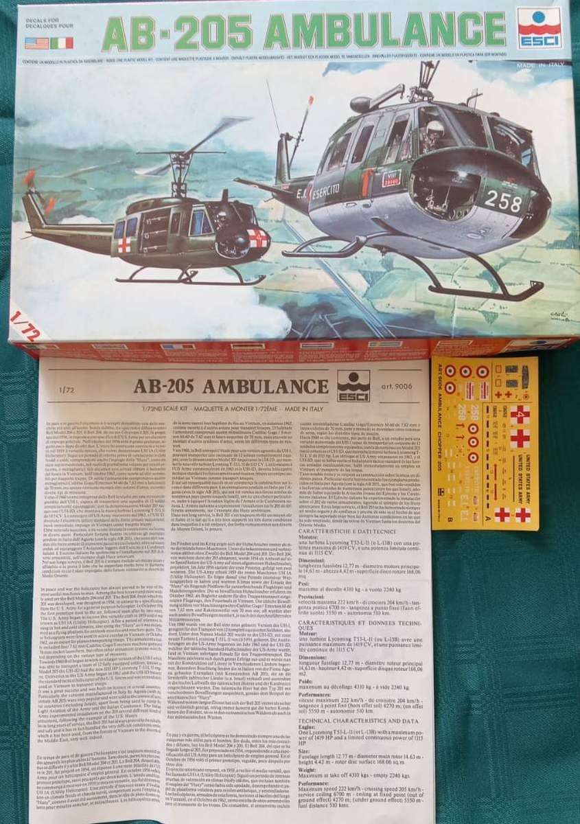 ESCI Models, AB-205 Ambulance, ESCI 9006, 1/72 Scale,