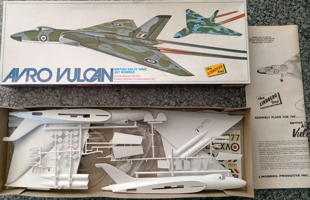 Avro Vulcan British Delta Wing Bomber Lindberg