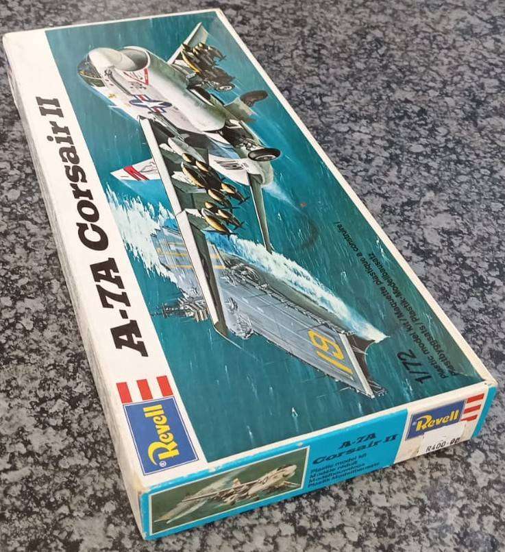 Revell Model, VA-7A Corsair II
