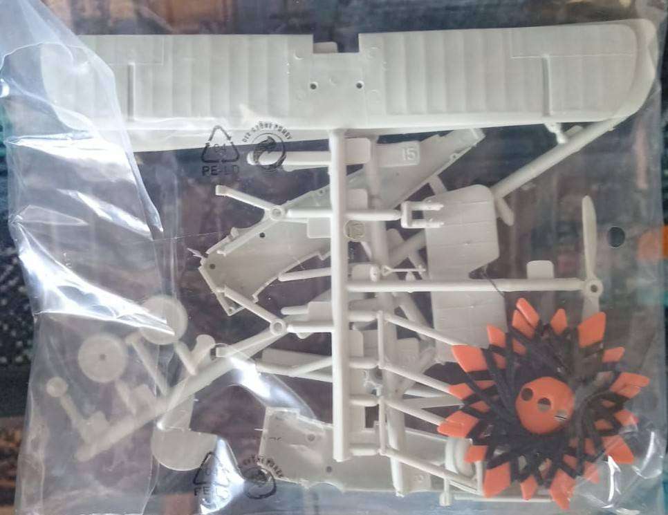 Revell Model, Sopwith F.1 Camel, Rev04580, 1:48 Scale