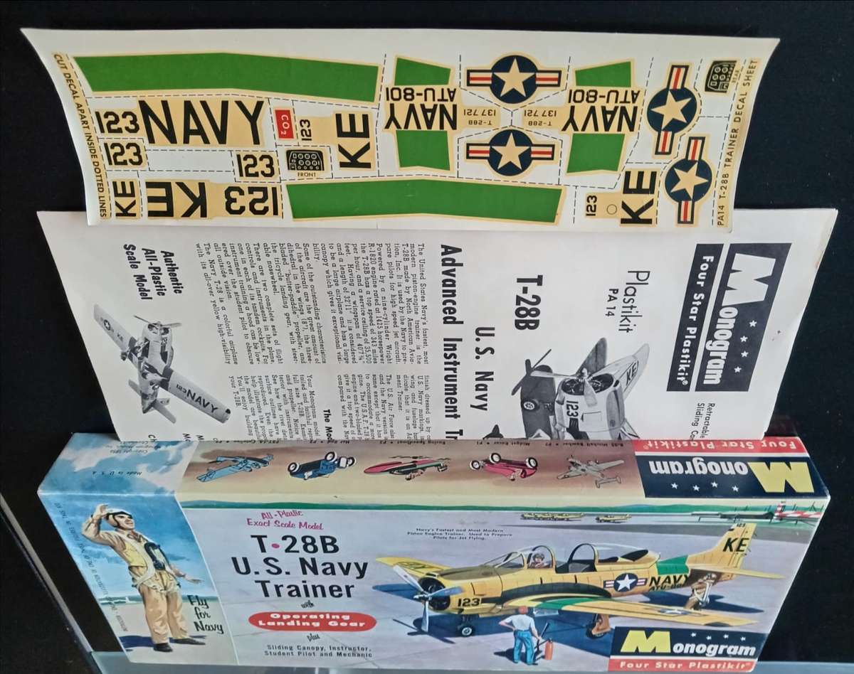 T 28B US NAVY TRAINER Plane Plastic Model Kit - Vintage