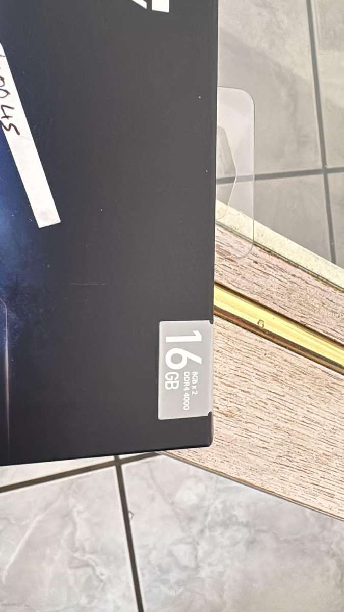 2X8GB Klevv Cras XR RGB DDR4 4000mhz