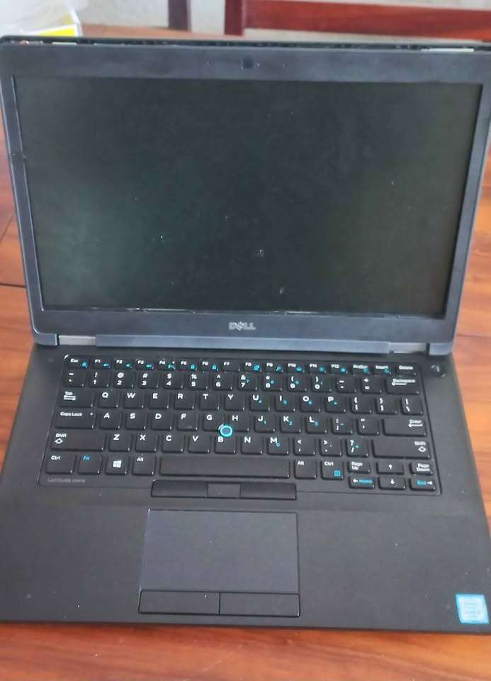 Dell Latitude E5470 14inch Laptop. I5 6th gen, 4GB Ram, 500GB HDD. Needs screen bezel and battery.