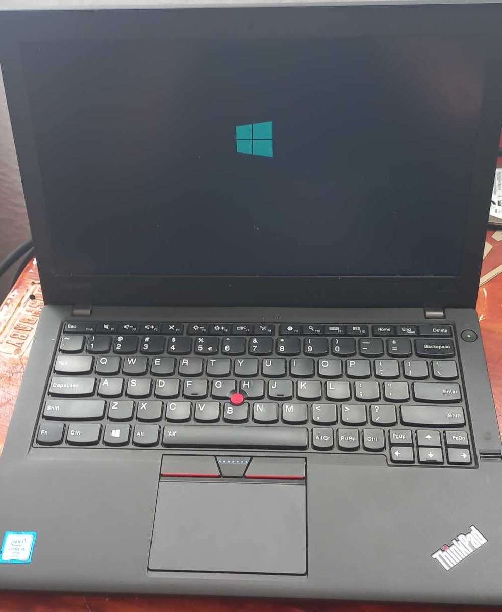 Lenovo X260 12.5inch: i5 6th gen cpu, 4GB Ram, 500GB HDD. R2550. PRICED TO GO QUICKLY. NO CHARGER.
