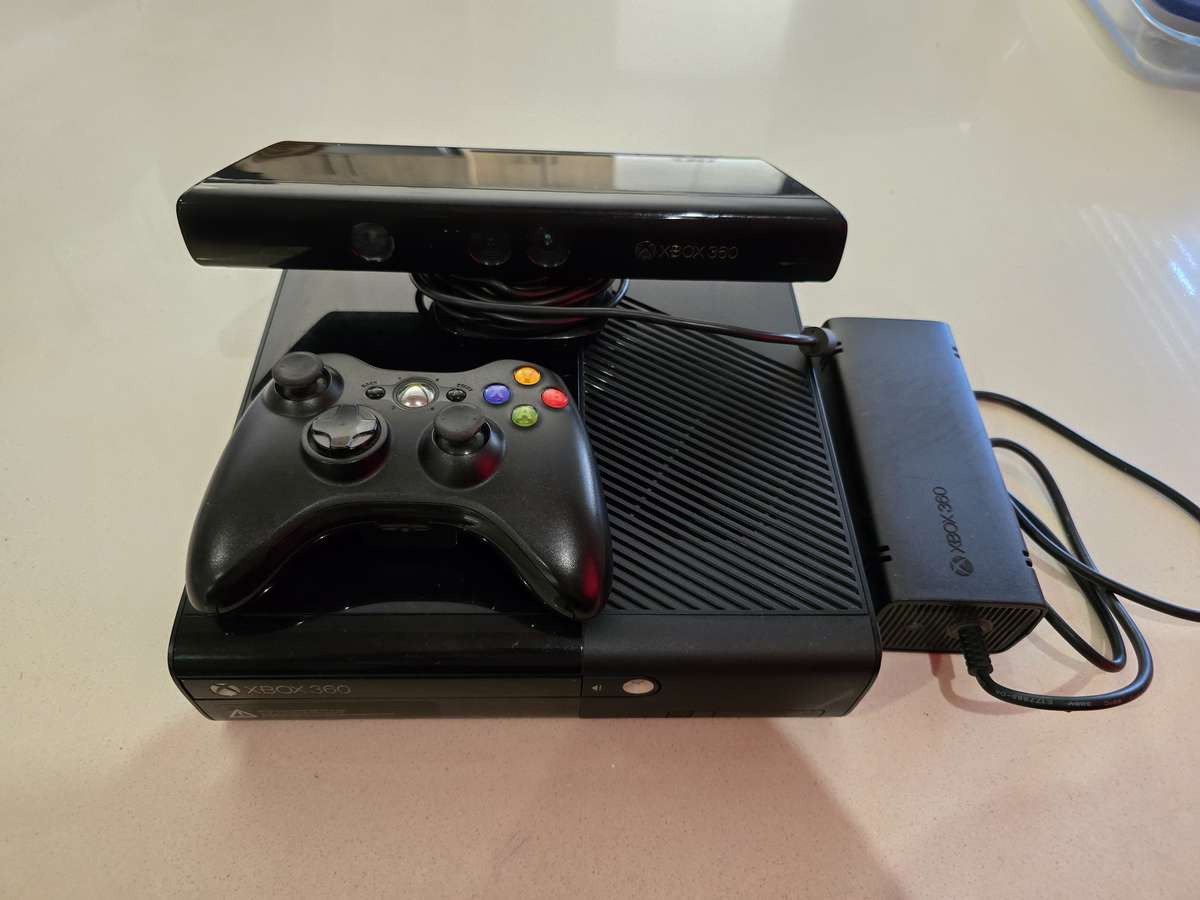 Xbox 360 4GB Console with Kinect and 12 Games