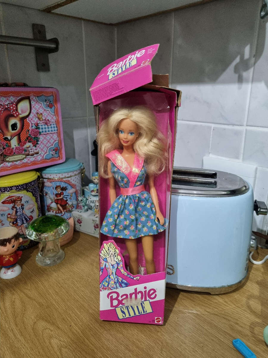 Vintage 1992 Barbie Style