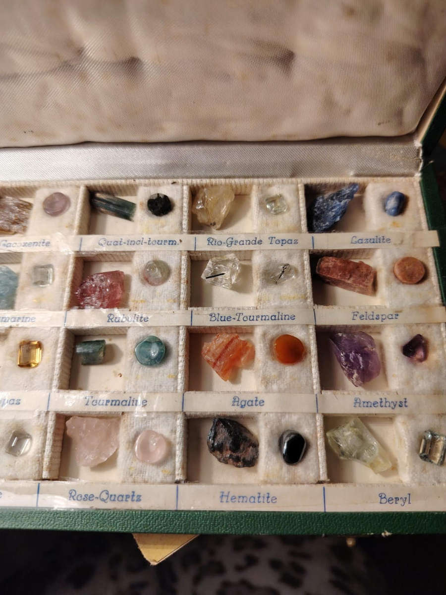 Vintage Gemstones Sample Display with raw and polished versions. Absolutely beautiful