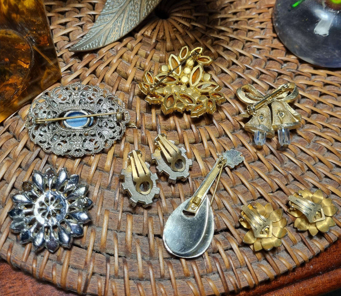 Vintage Brooches and earrings