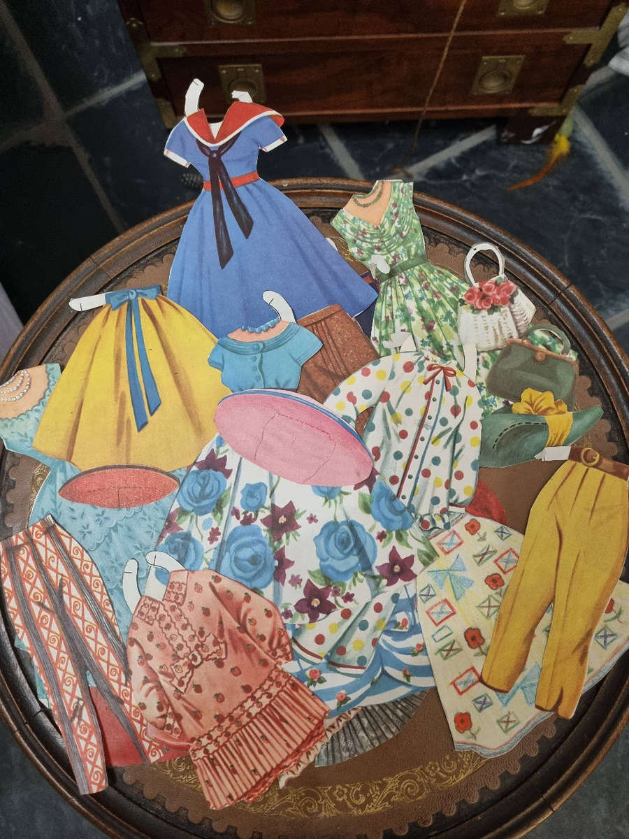 1950's CAMPUS QUEENS PAPER DOLLS