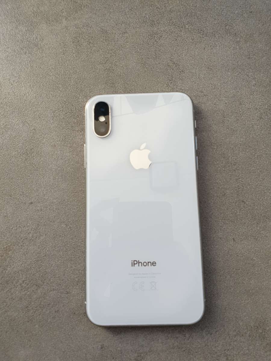 iPhone X near mint condition