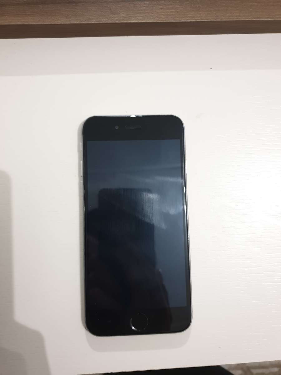 iPhone 6S 64GB mint condition