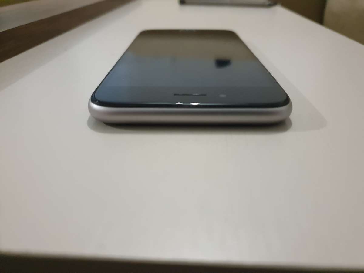 iPhone 6S 64GB mint condition