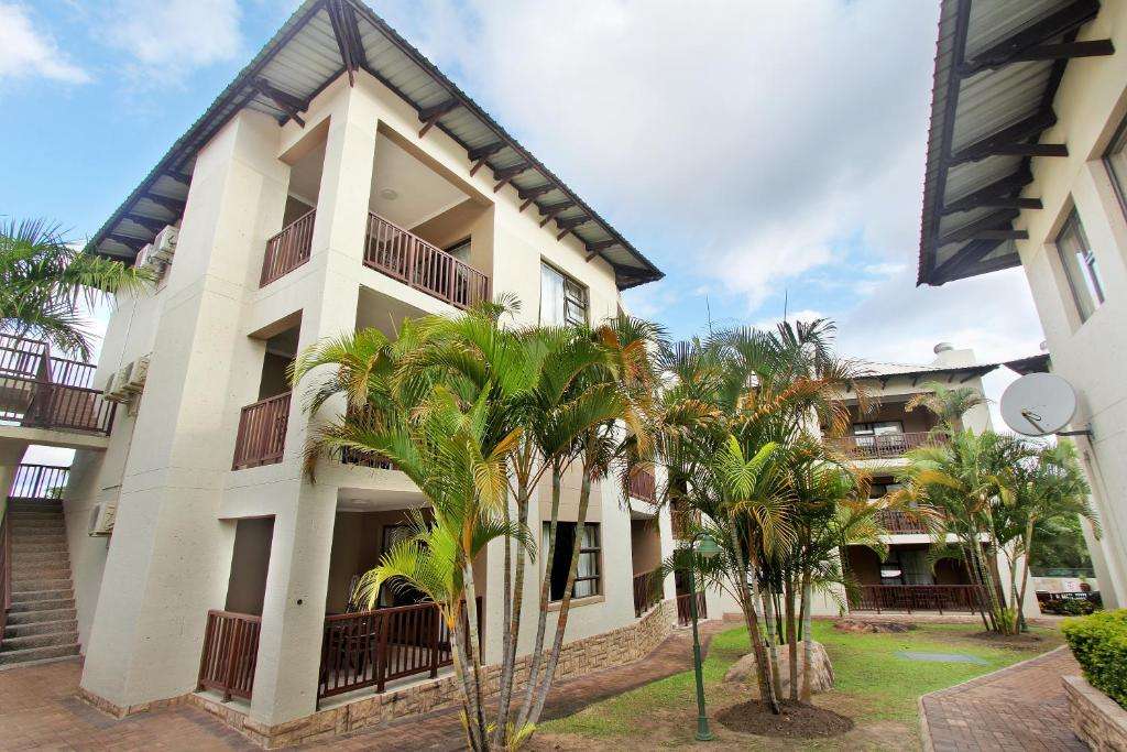 Midweek @ Uvongo river resort 8 Sleeper 10-14 February ( 6adults 2 kids under 12)