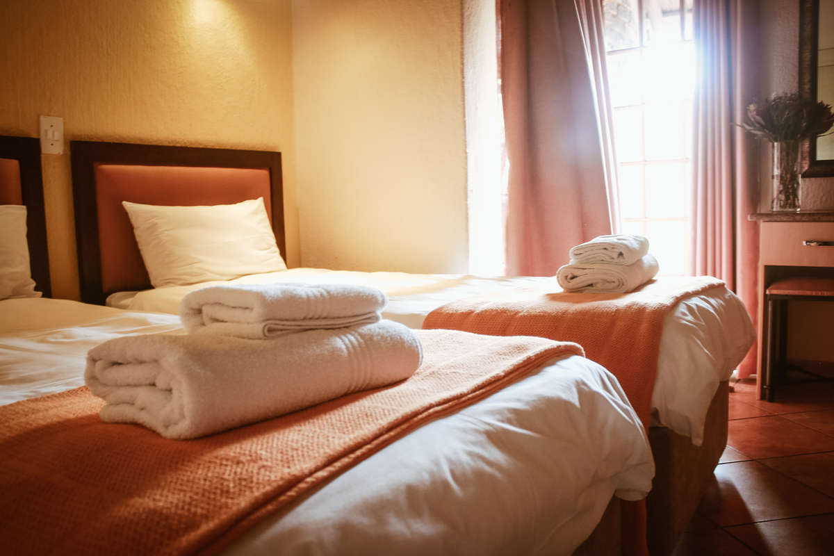 Various Midweeks @ Mabalingwe Nature Reserve ( 4 adults 2 kids under 12)