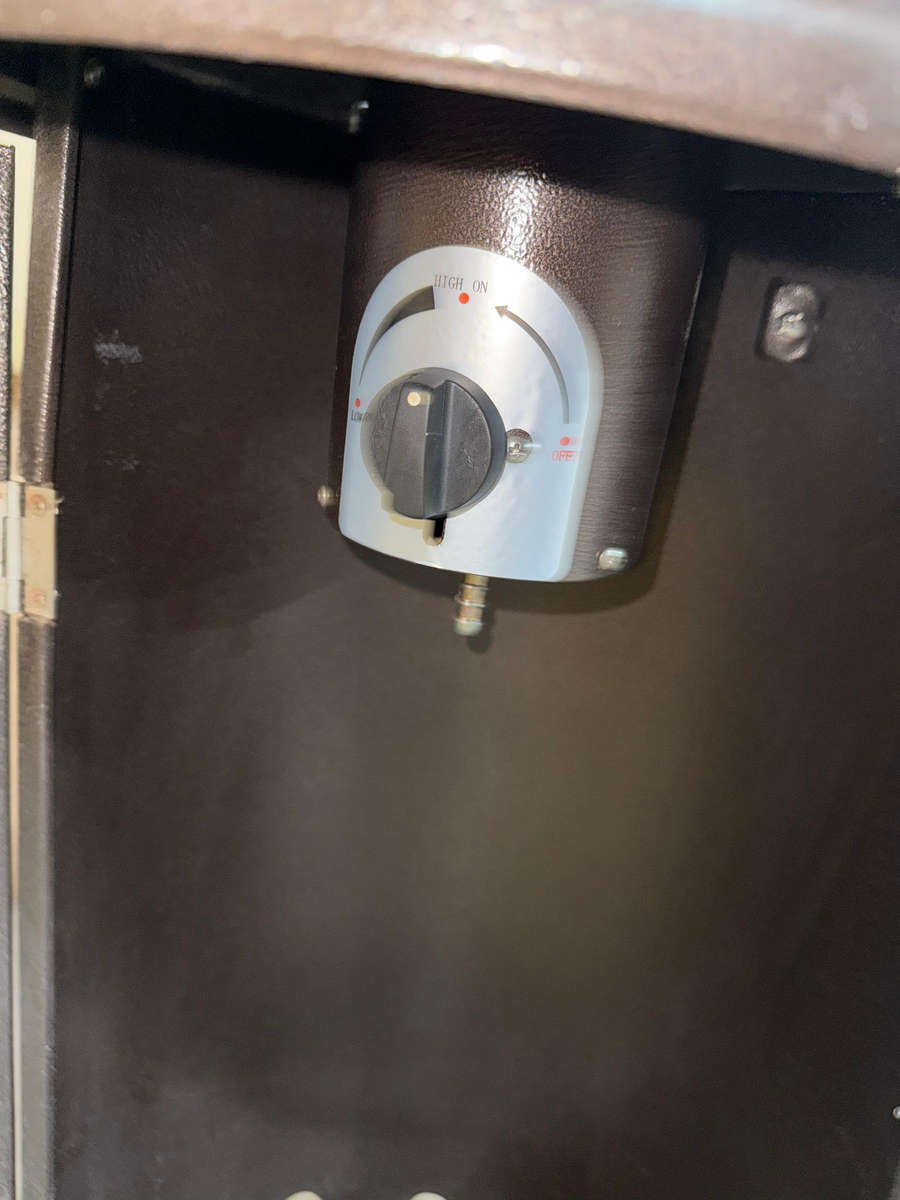 Short Stand Gas Patio Heater 1.25m - Hammertone NOT WORKING AS IS