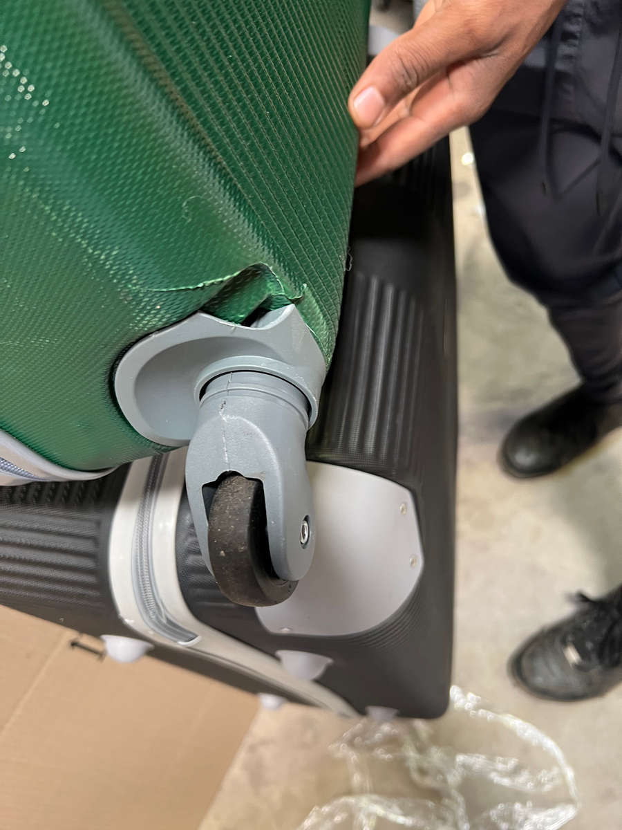 3 Piece Hard Outer Shell Luggage Set - Dark Green Plastic Reinforced Edges READ DESCRIPTION!!!