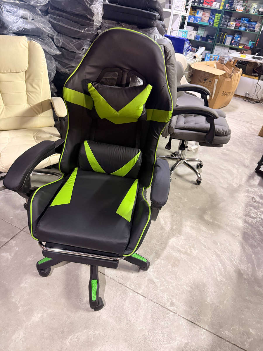 Luxury Professional Ergonomic Reclining Gaming Chair with Footrest - Green Display Unit