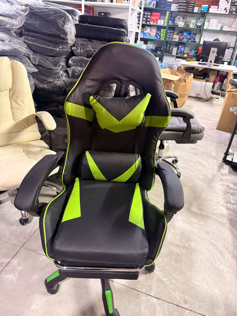 Luxury Professional Ergonomic Reclining Gaming Chair with Footrest - Green Display Unit