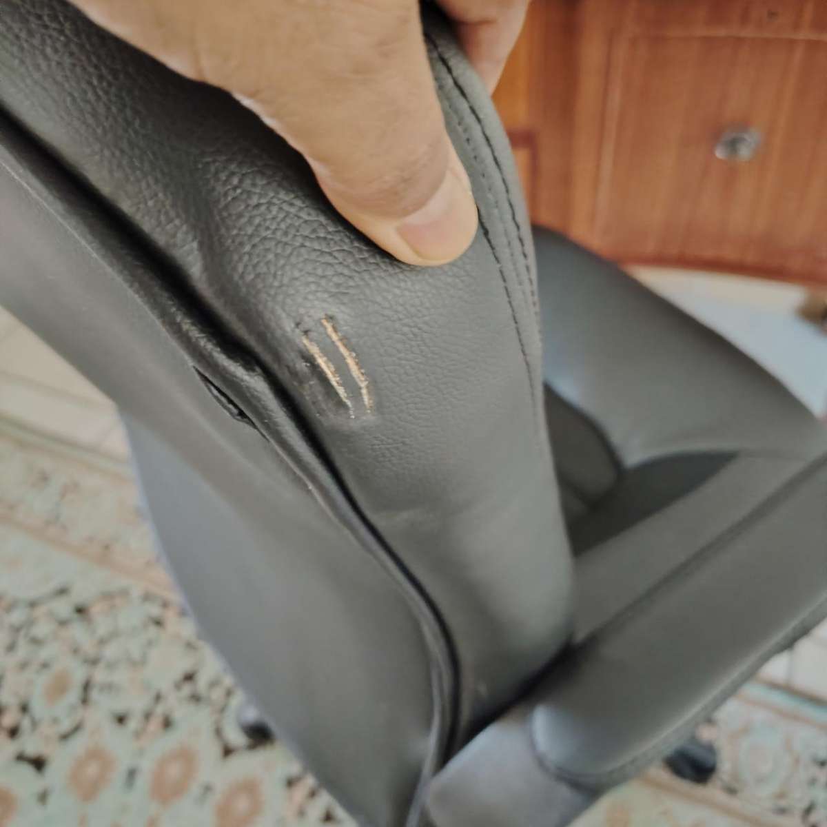 Bugatti Office & Gaming Chair - BLACK Display Unit READ DESCRIPTION