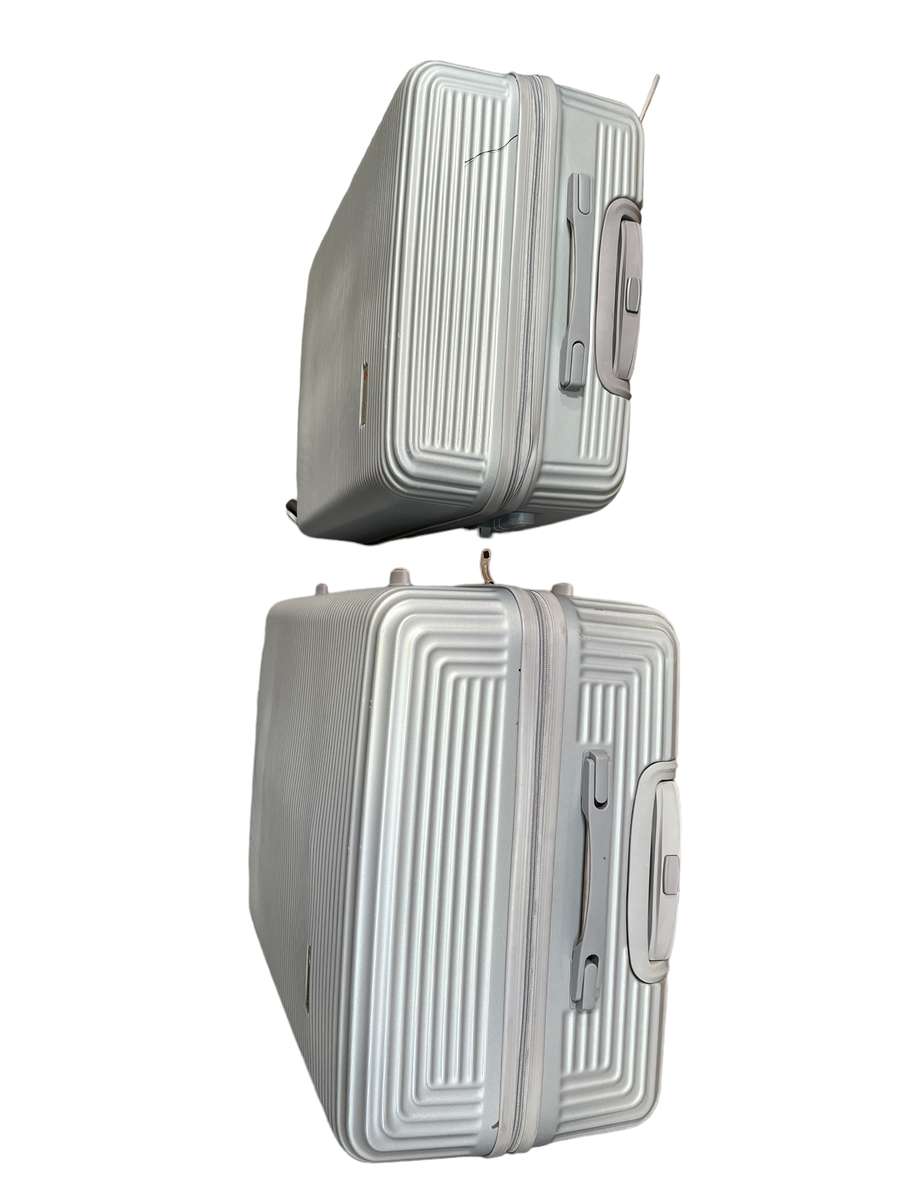 2 Piece Hard Outer Shell Luggage Set - SILVER - LARGE AND MEDIUM SET - READ DESCRIPTION