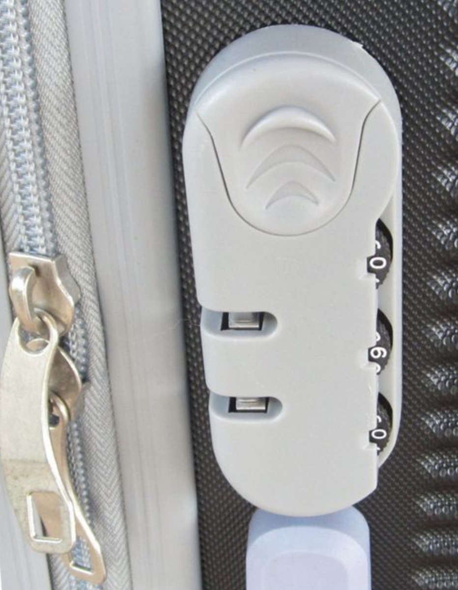 3 Piece Hard Outer Shell Luggage Set - Black Plastic Reinforced Edges