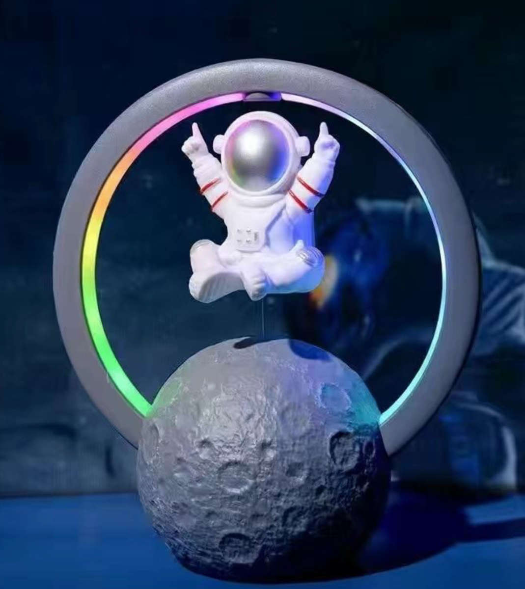 Bluetooth Maglev Speaker Wireless Astronauts RGB Speaker