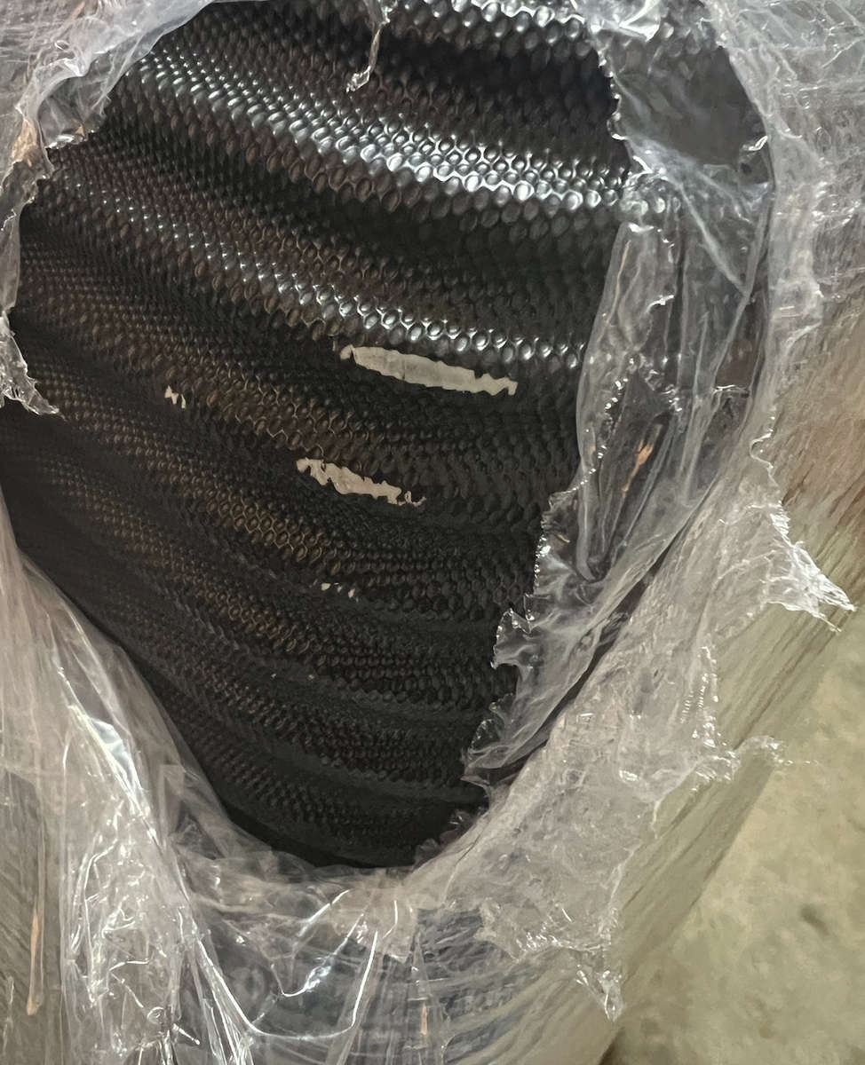 3 Piece Hard Outer Shell Luggage Set - Black Plastic Reinforced Edges READ DESCRIPTION