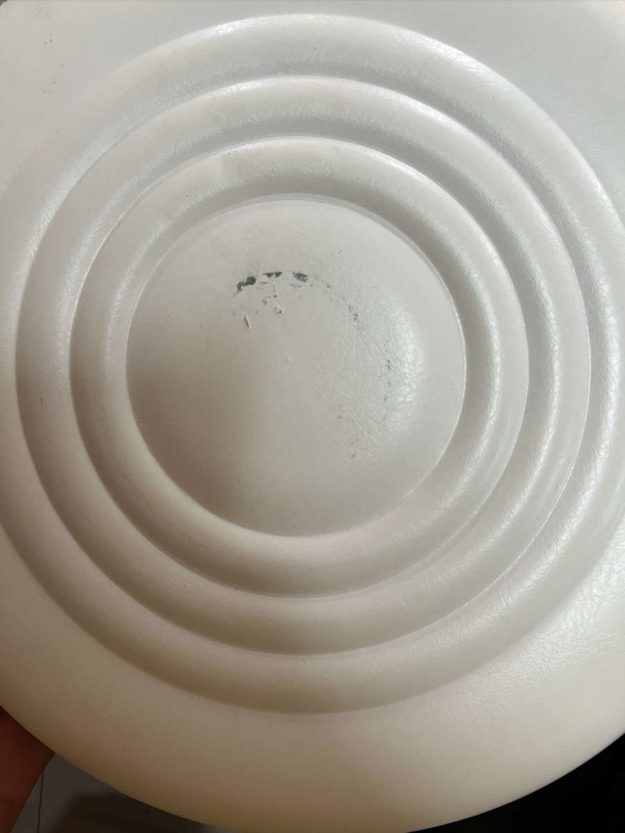 White Modern and Adjustable Mini Bar Stool with Wheels READ DESCRIPTION AND SEE PICTURES