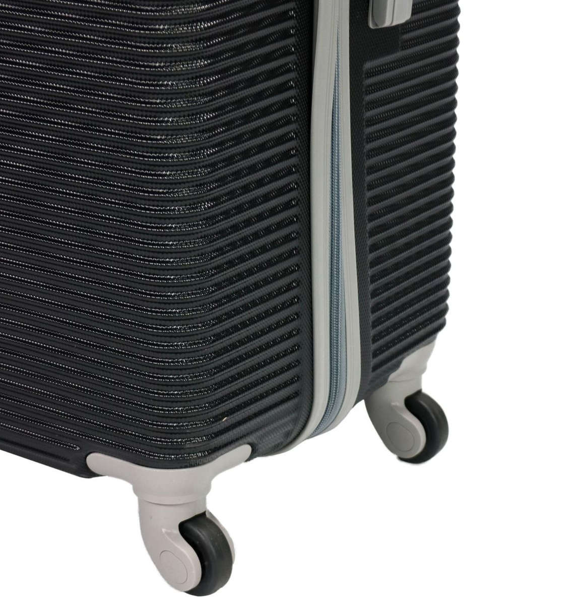 Expert Travel Ware - 3 Piece Luggage Set - Black