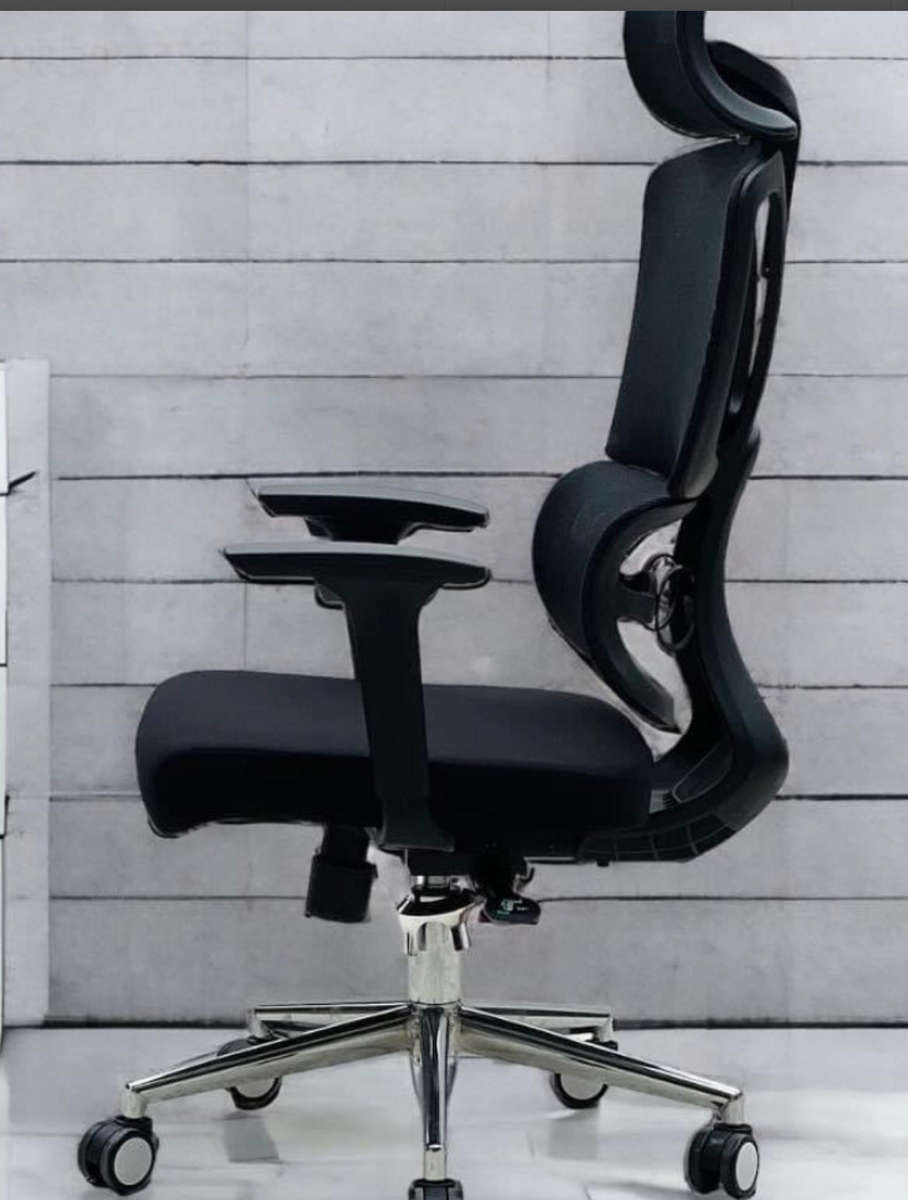 F16 Falcon Elite: Luxury Ergonomic Office Chair - Black DISPLAY UNIT READ DESCRIPTION