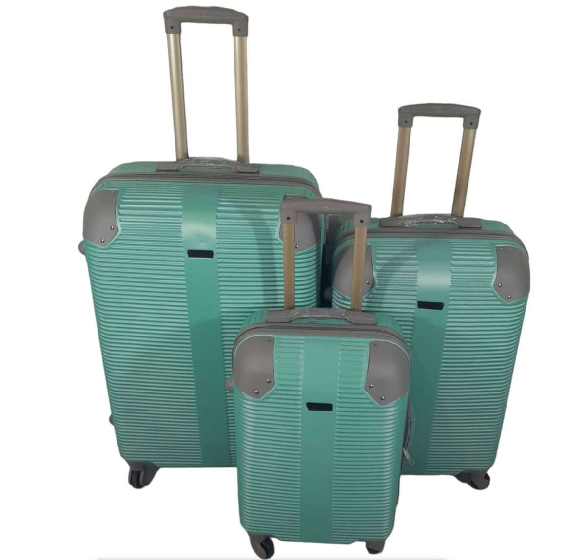 3 Piece Hard Outer Shell Luggage Set - Apple Green Plastic Reinforced Edges