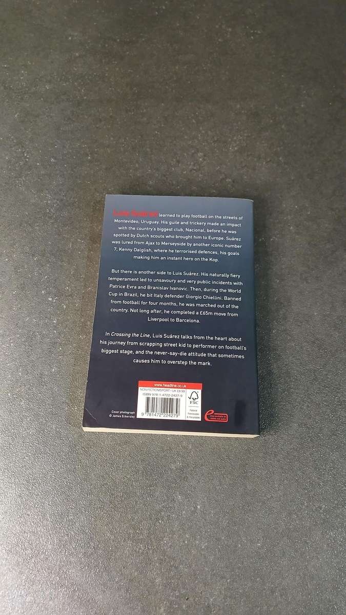 Luis Suarez - My Story: Crossing the Line