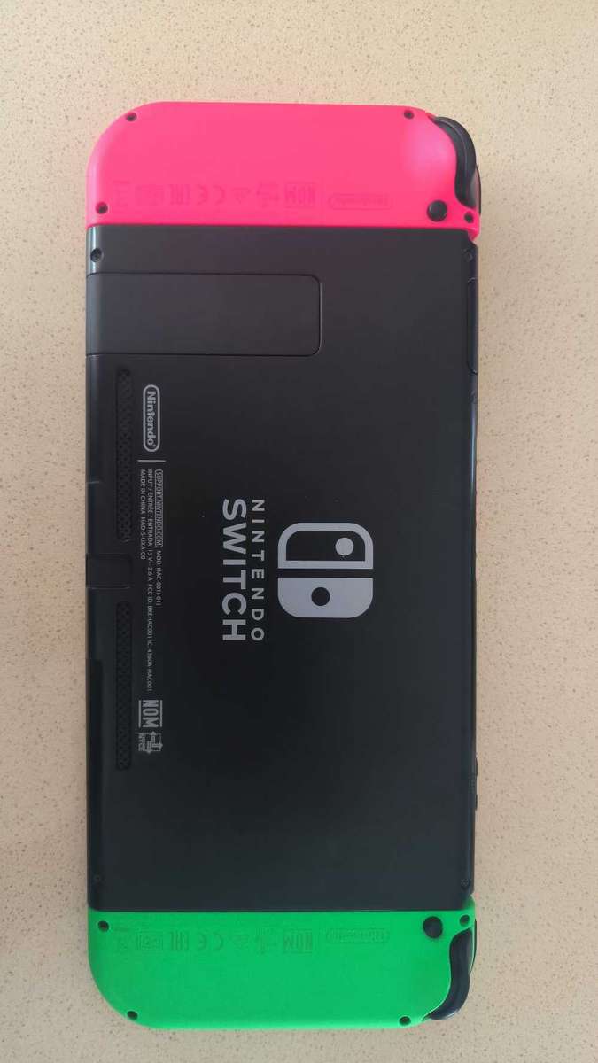 Nintendo Switch 32GB V1 and PRO Controller