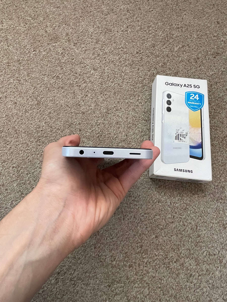 Samsung A25 5G Dual SIM 128gb 6gb ram good condition with box