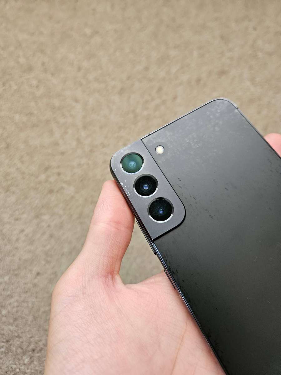 Samsung S22 Plus 5G 256gb 8gb ram Dual SIM with cover