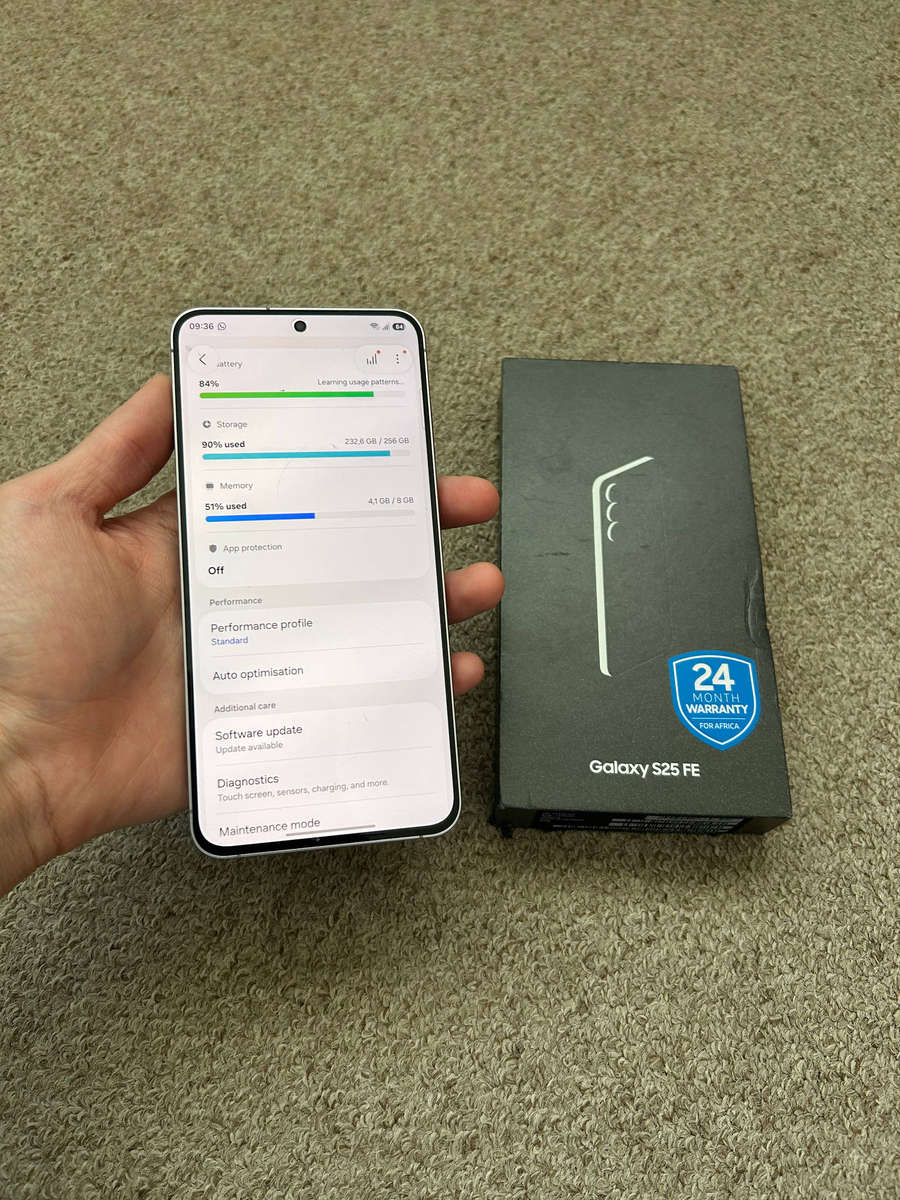 Samsung Galaxy S25 FE 5G 256GB Dual Sim excellent condition with box - Jetblack