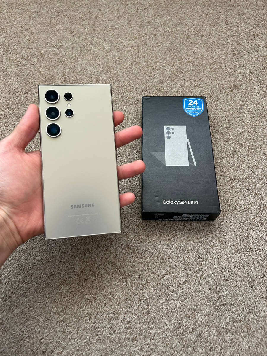 Samsung S24 Ultra 256gb 12gb ram Dual sim with box and cover(read description)
